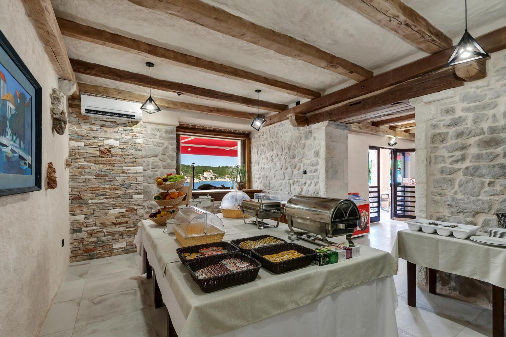 Timun Hotel Gdinj